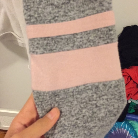 White pink and gray forever 21 girls long sleeve - Picture 2 of 4